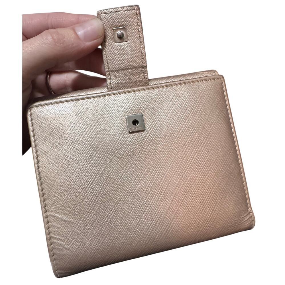 Auth Salvatore Ferragamo Rose Gold Gancini Leather Compact Wallet - Picture 16 of 16